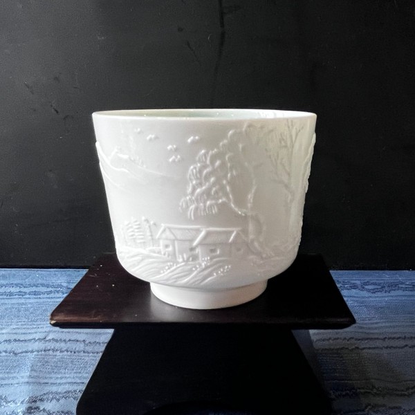山居筒杯（甜白浮雕 · 品杯）