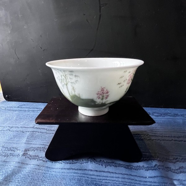 粉彩山水碗（彩绘 · 品杯）