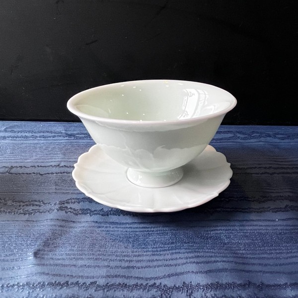 荷叶盏托套（影青 · 盏托）
